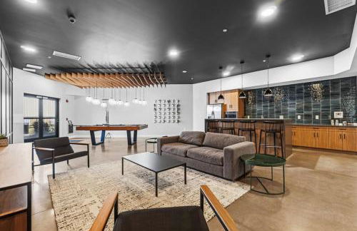 Luxury Lil' Italy 2BR, Sleeps 6 Free, Parking Gym - Foto 8