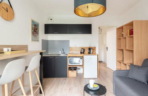 Studio Centre-Ville avec Terrasse et Parking Sécurisé Gratuit - Foto 4