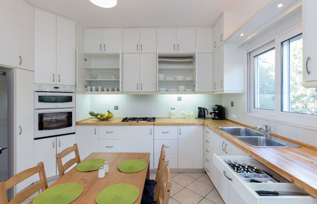 290m² Villa with Pool close to the Airport - Foto 13