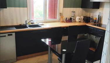 T3 Bron, limite Lyon 3e. Proche périphérique, hôpitaux et transports. - Photo 3