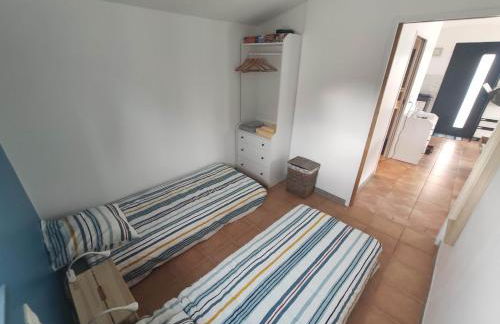 2 Maisons de 3 et 2 chambres avec grande piscine commune - Foto 31