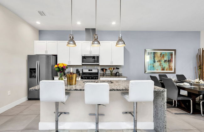 5 BR 6 BA Villa 5min Disneyworld Hot Tub BBQ - Foto 30