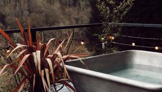 The Rapids Cottage-Secret woodland cottage with outdoor 4 person jetted bath - Foto 4