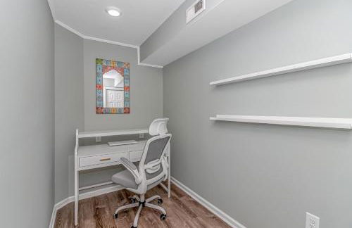 Fully Renovated First Floor Condo! Cypress Bay J-2 - Foto 12