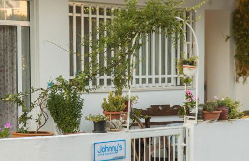 Johnny's Apartment - Photo 49