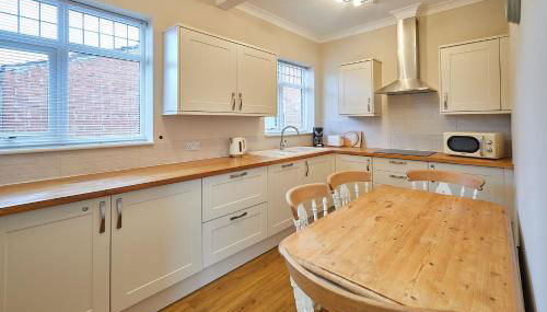 Host & Stay - Wardman Crescent - Photo 5, stove, dishwasher, toaster