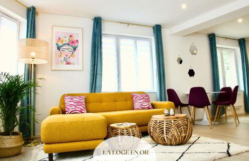 La Loge en Or - Parking public - Triplex - Proche centre et autoroute - Foto 1