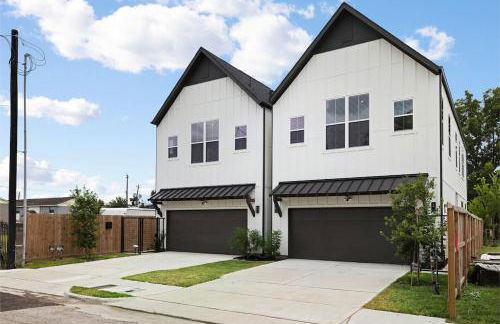 2 Luxury Homes in 1 - Walk to Nightlife & Stadiums - Foto 41