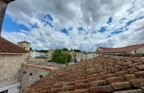 Maison plein centre COULON MARAIS POITEVIN - Foto 14