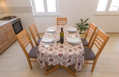 Apartments Medini - Photo 18