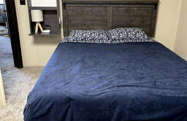 Stunning Cabin Getaway Perfect for Large Groups Situated in Boyne Falls, Michigan - Photo 2