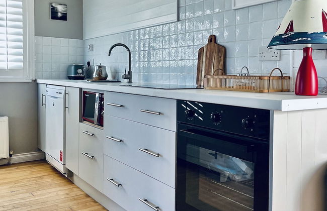 Wavecrest Holiday Cottage - Photo 7