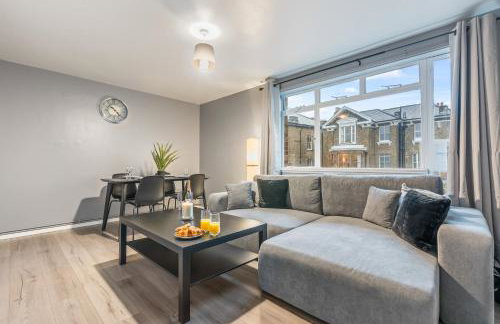 Stylish 2 Bed in Greenwich I Fast WiFi I Great Links to Central - Foto 1