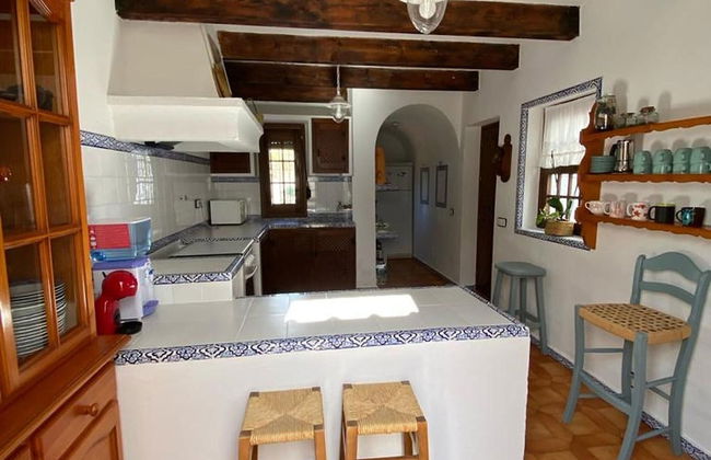 Spacious Holiday Home With Private Garden - Foto 8