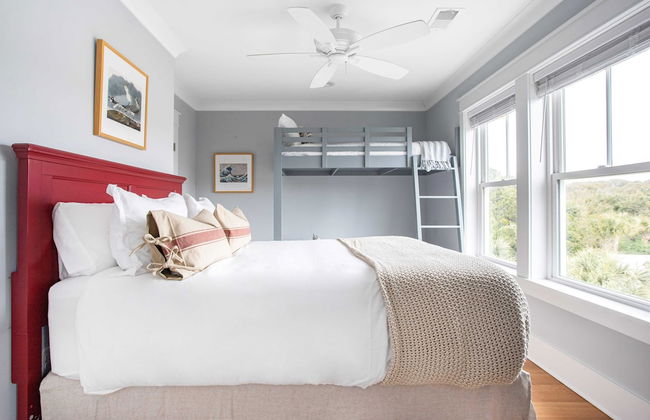 1blck to Beach, Pool, Firepit, Outdoor Kitchen, Game Room Pelican by Avantstay - Foto 23