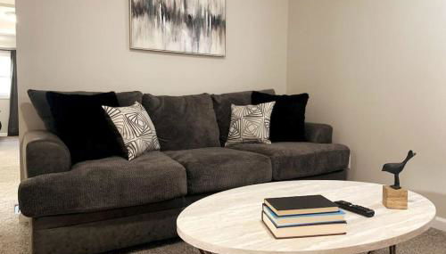 3311 Evanston Large Renovated 4 BDR Close to DTWN Laundry - Foto 4