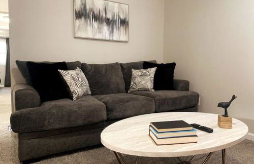 3311 Evanston Large Renovated 4 BDR Close to DTWN Laundry - Foto 4