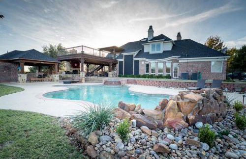 Luxury 5 Acre Private Estate on Lake Ray Roberts - Foto 2