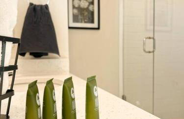 Cozy Townhouse near The Pearl & Riverwalk - Foto 13