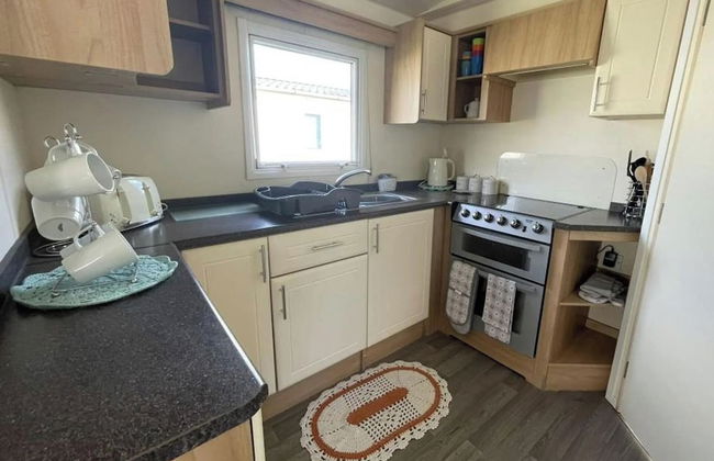 3 Bed Caravan Sleeps 8 - Parking, Bbq, Pool - Foto 8