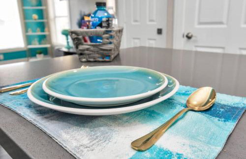 Prolific Blue Oasis near Med Ctr Dwntwn Galleria - Photo 32