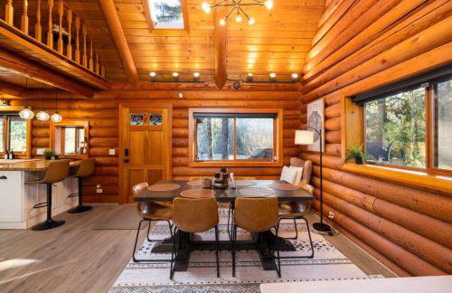 Riverfront getaway with sauna near mountains and hiking - Foto 46