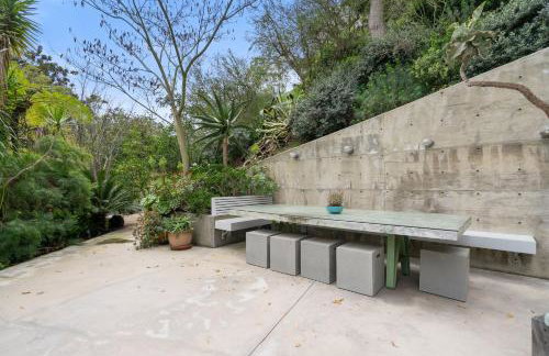 2 Level Hollywood Hills Home with First Floor Pool and Garden by Colby and Conrad - Foto 35