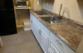 A master suite with own kitchenette and bath - Foto 10