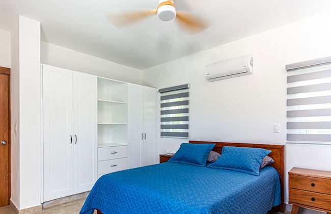 Spacious Family Suite, Ocean Village! - Photo 7