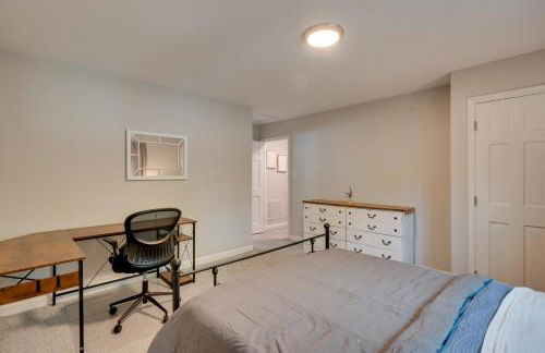 7 Mi to Dtwn Raleigh BBQ-Ready Townhome! - Foto 16