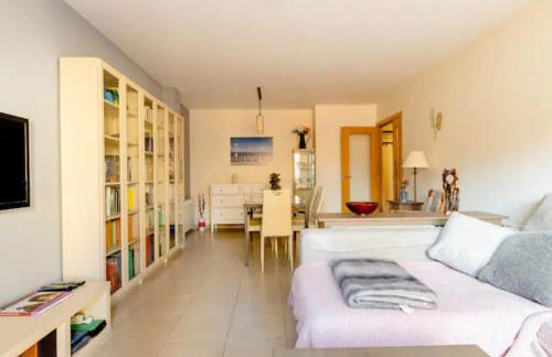 Apt.p/5 15min from Barcelona and Beaches W/Terrace - Photo 5