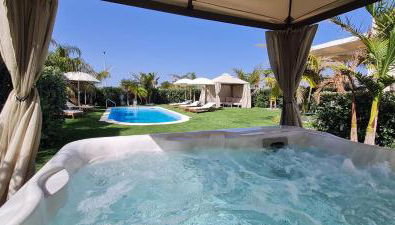 Villa Gisira - Luxury SPA - Foto 2, Garden, sunbed, Garden view