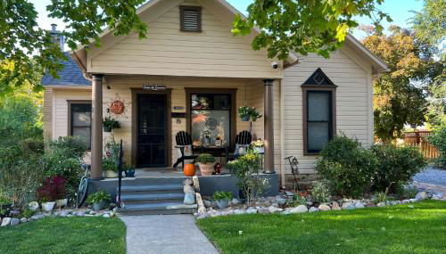 Lovely Montrose Home with Yard Walk to Dtwn and Park! - Foto 3