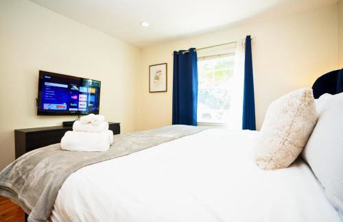 Cheerful 3BR Bar, Jacuzzi & Kids Treehouse - Foto 10