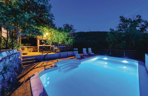 Two-Bedroom Holiday Home In Trilj - Photo 11