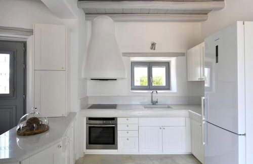 Sunray Pounta Paros Beachfront Villa near Kitesurf - Foto 13