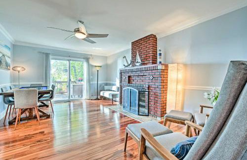 Lakefront Home with Game Room, Theater and Dock! - Foto 4