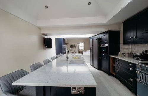 Beverley Town Centre luxury cottage - Photo 1