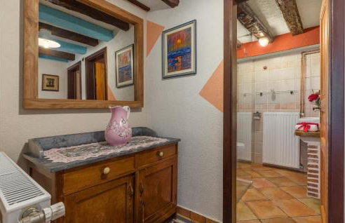 3 Bedroom Nice Home In Plovanija - Foto 40