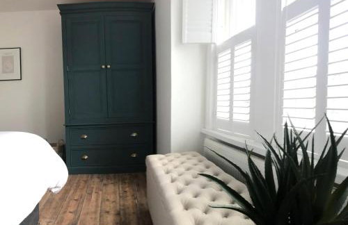 Emerson House, dog friendly with log burner close to waters edge and harbour - Photo 39