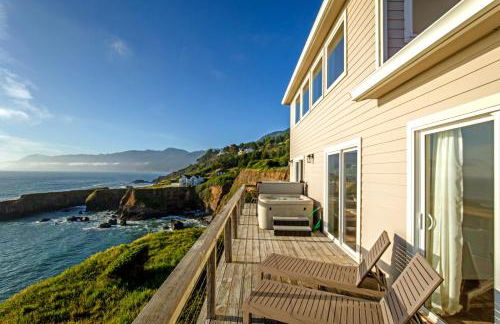 Exquisite Oceanview! by OceanviewHotTubs Oceanfront! Shelter Cove, CA Tesla EV station - Foto 21