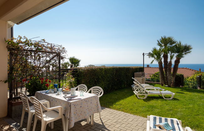 3 bedroom Apartment in Cipressa with swimming pool and garden - Photo 7