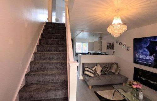 Milton Keynes Luxury Short Stay House with WIFI and Free Parking - Photo 39