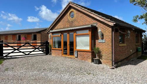 The Bungalow - Photo 2