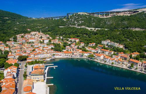 Villa Volcera - Photo 1