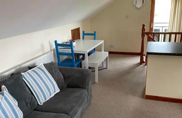 The Loft at Duffryn Mawr Self Catering Cottages - Photo 33