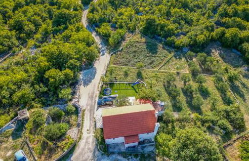 Three-Bedroom Holiday Home In Katuni - Foto 9