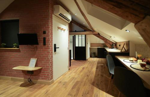 Evasion chic, spa et sauna sous les toits - Foto 8