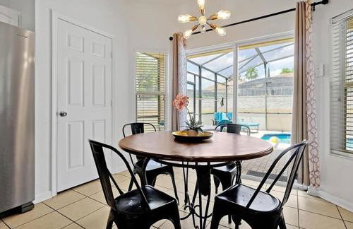 Themed Windsor Hills 6BR Private Pool Gameroom - Foto 13