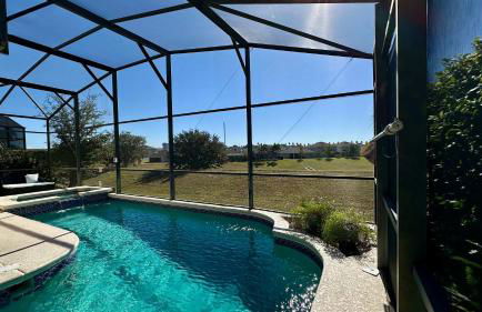 Poolside At Calabay - Home for 9 with Game Room - Foto 15